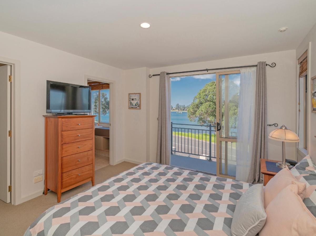 Tairua Waterfront Retreat - Tairua Apartment Exterior photo