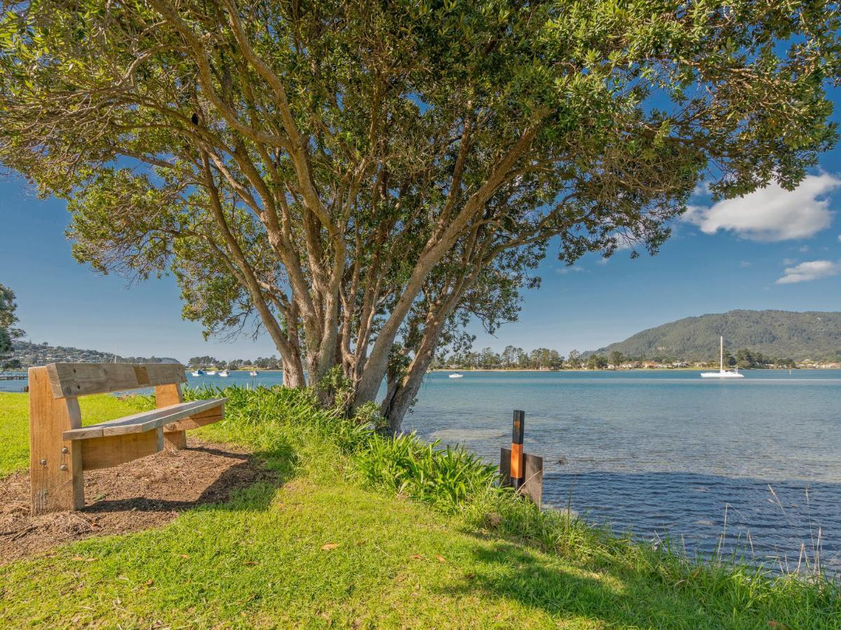 Tairua Waterfront Retreat - Tairua Apartment Exterior photo